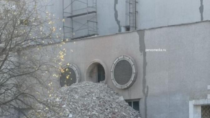 В Первоуральске началась реконструкция Дворца водных видов спорта