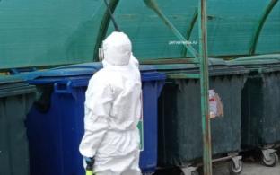 На ул. Трубников проводят дезинсекцию контейнерных площадок