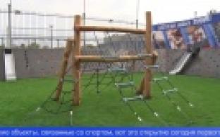 Уличный скалодром появился в центре Первоуральска