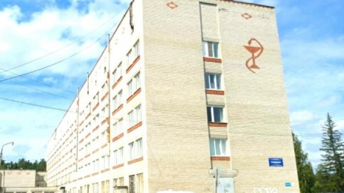 Силами благотворителей в терапевтическом корпусе на Динасе отремонтировали кровлю