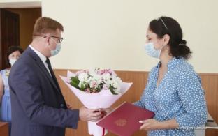 Семья Павловых из Первоуральска получила сертификат на улучшение жилищных условий