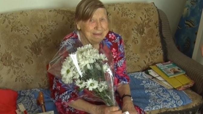 Первоуральцы посетили ветерана ВОВ