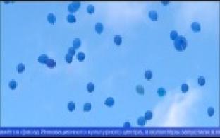 В День информирования об аутизме первоуральцам раздавали листовки