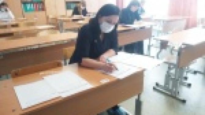 Сегодня за парты сели родители