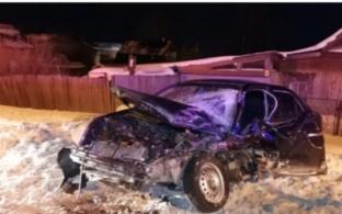 В Первоуральске водитель пытался уйти от погони ГИБДД и врезался в патрульный УАЗ, который ехал мимо