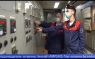 Наставник для студентов - нагревальщик металла Евгений Смышляев делится опытом