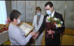 Первоуральских медиков наградили областные власти