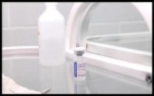 В Первоуральске начали прививать медиков "красной зоны" от коронавируса