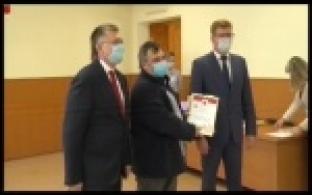 Первоуральские волонтеры получили благодарность из рук главы города