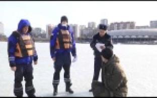 Первоуральские спасатели и полицейские патрулируют Нижний пруд