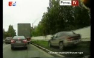 Заплатит за езду в неположенном месте!