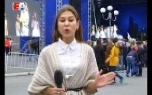В эти минуты концерт, посвящённый Дню воинской славы, продолжается