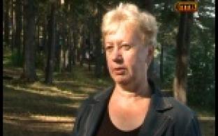 Галина Селькова приняла участие в субботнике на набережной Нижнего пруда
