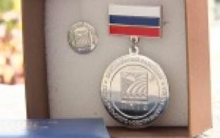 За вклад в развитие отрасли и верность профессии. В День металлурга 7 новотрубников получили особенные награды.