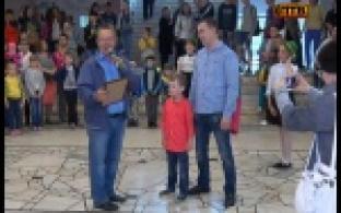 Накануне нового учебного года ПНТЗ помог подготовиться к 1 сентября нескольким сотням будущих первоклассников