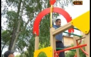 Во дворе сразу нескольких домов на улице Трубников сегодня было непривычно шумно