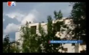 Трехэтажное здание неподалеку от шестой школы превратилось в опасный аттракцион для детей