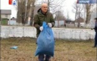Более 13000 первоуральцев приняли участие в месячнике чистоты
