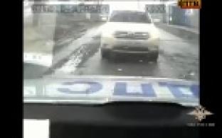 Первоуральские инспекторы ГИБДД спасли жизнь ребенку