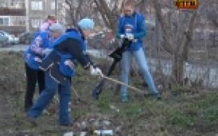 В Первоуральске продолжаются субботники