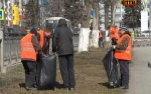 Пока одни только решают, как разобраться с мусором во дворе, другие уже перешли к активным действиям