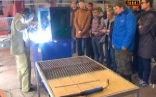 Как печь пироги, строить стены и обращаться со сварочным аппаратом