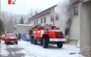 Мужчина облил себя бензином и поджёг прямо в здании городской прокуратуры