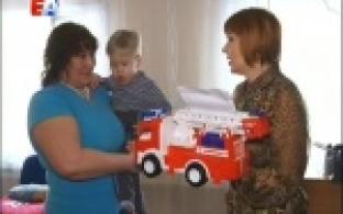 Первоуральцы собрали крупную сумму денег на лечение ребенка
