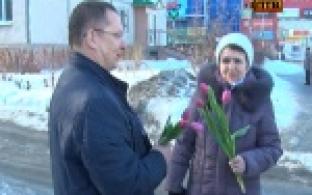 Праздничные сюрпризы для случайных прохожих