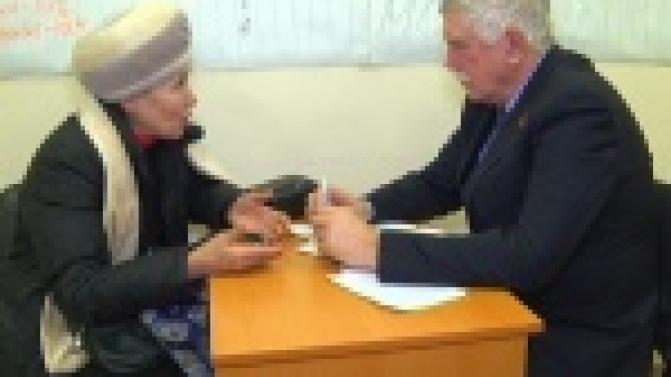 Каждый четверг десятки горожан собираются по адресу Вайнера 15
