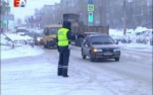 В Первоуральске продолжают борьбу с нарушителями на дорогах