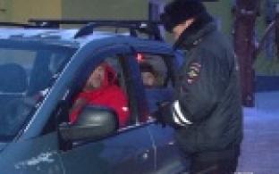 Сотрудники ГИБДД проверили, как первоуральцы перевозят в своих автомобилях детей
