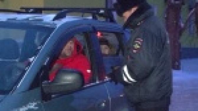 Сотрудники ГИБДД проверили, как первоуральцы перевозят в своих автомобилях детей