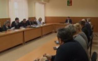 Не вывезенный вовремя снег - повод обратиться в администрацию