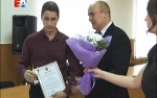 В Первоуральске сегодня чествовали стипендиатов главы города
