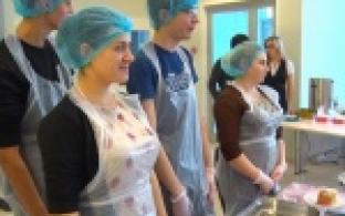 Первоуральские студенты поучаствовали в кулинарном поединке