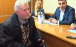 Свои проблемы первоуральцы пришли решать к депутату Законодательного собрания Алексею Дронову