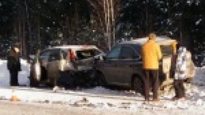 Недобрым выдалось утро для водителей сразу трех автомобилей