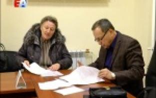 Со своими проблемами первоуральцы пришли на приём к депутатам фракции "Единая Россия".