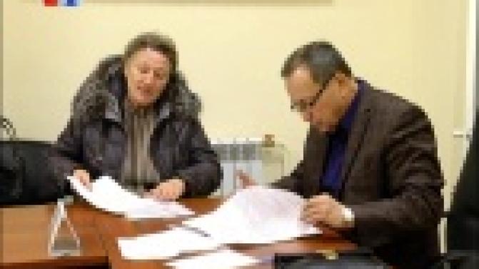 Со своими проблемами первоуральцы пришли на приём к депутатам фракции "Единая Россия".