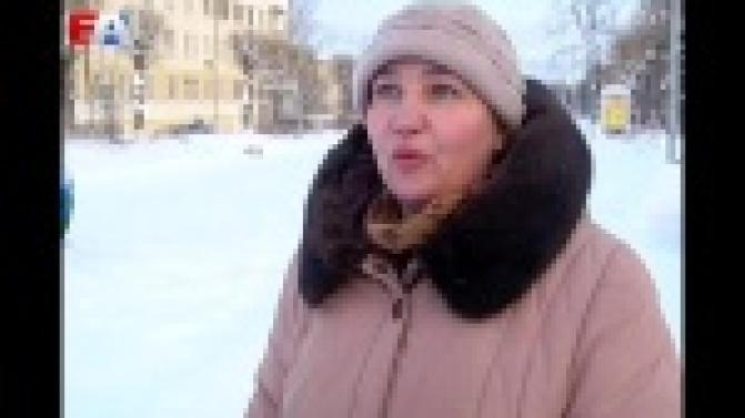 Сотрудники ГИБДД спасли первоуральскую автомобилистку от холода