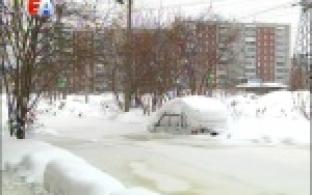 Корабельный проезд на несколько дней превратился в реку.
