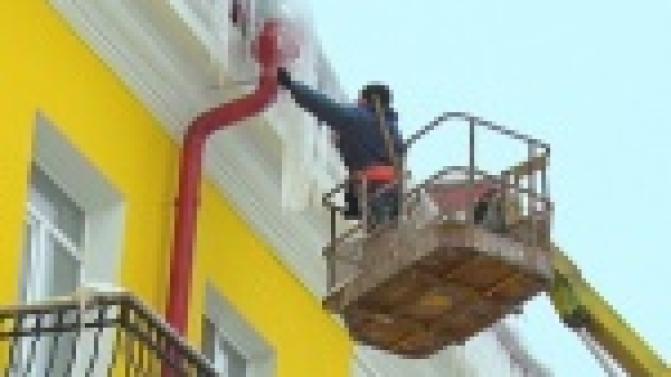 Потепление добавило работы коммунальщикам.