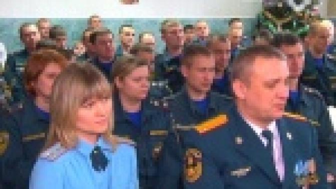 Тушат пожары, борются со стихией и спасают людей