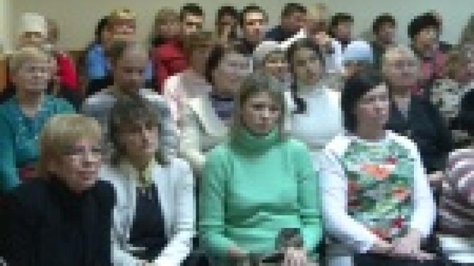 Нужно ли менять систему выборов депутатов в местный представительный орган, - решали первоуральцы