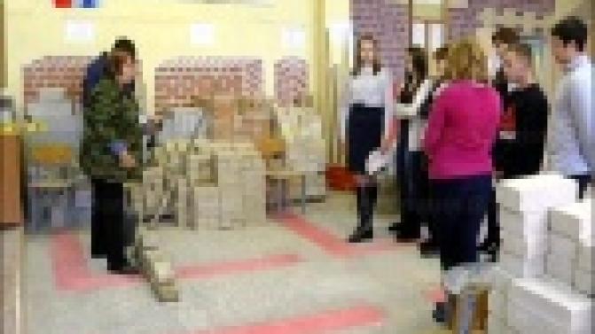 Первоуральским школьникам и студентам рассказали, как выбрать профессию, сделать карьеру и добиться успеха