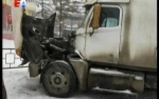 Три машины в одном ДТП