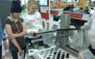 Участникам и гостям национального чемпионата рабочих профессий WorldSkills Hi Tech Белые металлурги предложили погрузиться в мир современных технологий