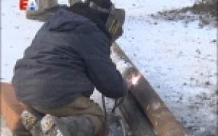 Специалисты водоканала приступили к ремонту аварийного участка теплосети в районе противотуберкулёзного диспансера