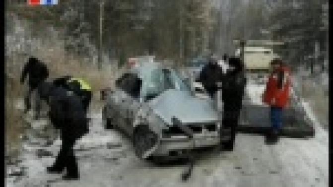 На трассе в окрестностях Первоуральска перевернулся автомобиль, который угнали из автосервиса